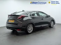 Begagnad Honda Civic S 120 HK (88 kW) 2015 Svart Halvkombi