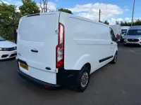 Used Ford Transit Custom 105 HP (77 kW) 2019 White Van