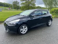 Begagnad Renault Clio IV Play 2016 Svart Halvkombi