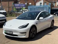 Used Tesla Model 3 Standard Range 239 kW (325 HP) 2021 White Sedan