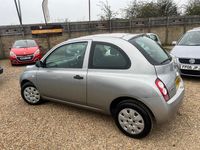 Begagnad Nissan Micra S 79 HK (58 kW) 2005 Silver Halvkombi