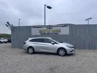 Used Vauxhall Astra Design Edition 110 HP (80 kW) 2017 Silver Estate