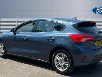 Used Ford Focus Zetec 125 HP (91 kW) 2021 Blue Hatchback