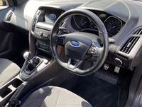 used Ford Focus 1.0 EcoBoost 140 ST-Line Navigation 5dr - 2018 (18)