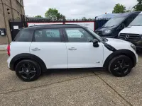 Begagnad Mini Cooper S 2012 Vit Halvkombi