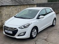 Used Hyundai i30 Active 120 HP (88 kW) 2012 White Hatchback