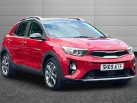 Used Kia Stonic 118 HP (86 kW) 2019 Blaze red with black roof SUV