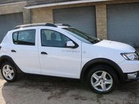 Used Dacia Sandero Lauréate 2015 White Hatchback