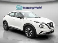 Używany Nissan Juke Acenta 114 KM (83 kW) 2022 Biały SUV