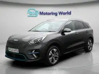Usado Kia e-Niro 147 kW (201 CV) 2022 Gris SUV