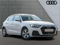 Używany Audi A1 Design 94 KM (69 kW) 2023 Biały SUV