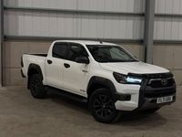 Used Toyota HiLux 204 HP (150 kW) 2021 White Pickup