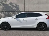 Used Volvo V40 R-Design 120 HP (88 kW) 2019 White Hatchback
