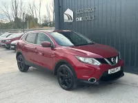Used Nissan Qashqai N-Connecta 115 HP (84 kW) 2016 Red SUV