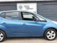 Used Kia Venga 123 HP (90 kW) 2013 Blue Hatchback