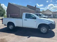 Used Isuzu D-Max 164 HP (120 kW) 2017 White Pickup