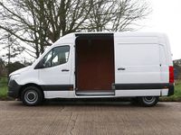 Używany Mercedes Sprinter Premium 150 KM (110 kW) 2024 Biały Van