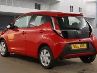 Używany Toyota Aygo X-play 69 KM (50 kW) 2015 Czerwony Hatchback