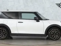 Used Mini Cooper Hatch 113 kW (154 HP) 2025 White Hatchback