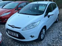 Used Ford Fiesta Zetec 82 HP (60 kW) 2010 White Hatchback