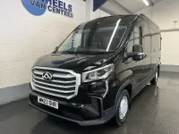 Usado Maxus V90 163 HP (119 kW) 2023 Preto Van