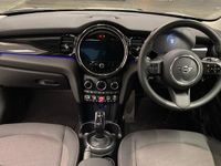 Używany Mini Cooper Classic 134 KM (98 kW) 2023 Szary Hatchback