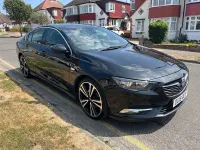 Used Vauxhall Insignia SRi 170 HP (125 kW) 2019 Black Hatchback