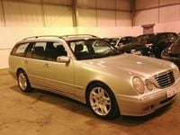Begagnad Mercedes CLS320 2001 Kombi