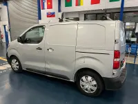 Used Peugeot Expert 95 HP (69 kW) 2017 Silver Van