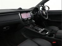 Used Porsche Macan 261 HP (191 kW) 2023 Orange SUV