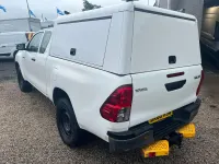 Used Toyota HiLux Active 150 HP (110 kW) 2018 White Pickup