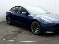 Używany Tesla Model 3 Performance 355 kW (483 KM) 2022 Niebieski Sedan/Limuzyna