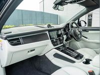 Used Porsche Macan GTS 434 HP (319 kW) 2023 Black SUV