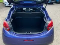 Used Peugeot 208 Allure Premium 82 HP (60 kW) 2017 Blue Hatchback