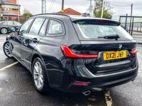 Begagnad BMW 318 150 HK (110 kW) 2021 Svart Kombi