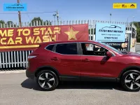 Used Nissan Qashqai N-Connecta 110 HP (80 kW) 2016 Red SUV