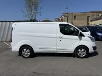 Usado Ford Transit Custom Limited 130 CV (95 kW) 2018 Blanco Van
