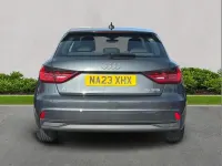 Usado Audi A1 Premium 95 CV (69 kW) 2023 Gris SUV