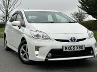 Used Toyota Prius T3 2015 White Hatchback