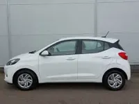 Used Hyundai i10 SE 67 HP (49 kW) 2023 White Hatchback