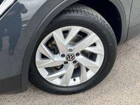 Begagnad VW Tiguan Life 2022 Grå SUV
