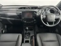 Usado Toyota HiLux 204 CV (150 kW) 2024 Plateado Pickup/Camioneta