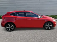 Used Volvo V40 R-Design 122 HP (89 kW) 2018 Red Hatchback