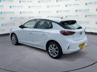 Używany Vauxhall Corsa Design Edition 99 KM (72 kW) 2022 Biały Hatchback