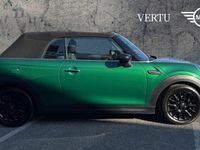 Begagnad Mini Cooper Classic 134 HK (98 kW) 2023 Grön Halvkombi