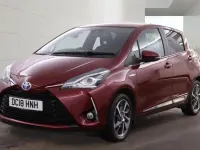 Used Toyota Yaris 100 HP (73 kW) 2018 Red Hatchback