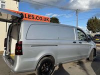 Usado Mercedes Vito 102 HP (75 kW) 2019 Van