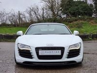 Begagnad Audi R8 Spyder Design 430 HK (316 kW) 2012 Vit Cab