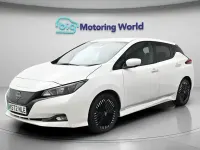 Begagnad Nissan Leaf N-Connecta 110 kW (150 HK) 2022 Halvkombi