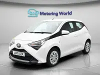 Used Toyota Aygo X-play 71 HP (52 kW) 2021 White Hatchback